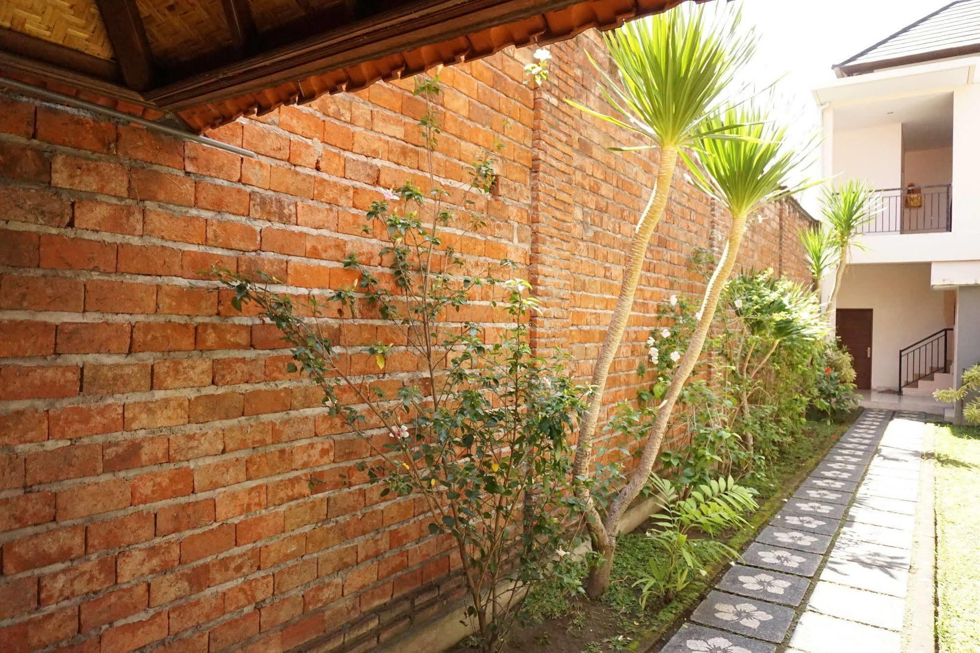 Cameng Homestay Denpasar Eksteriør billede