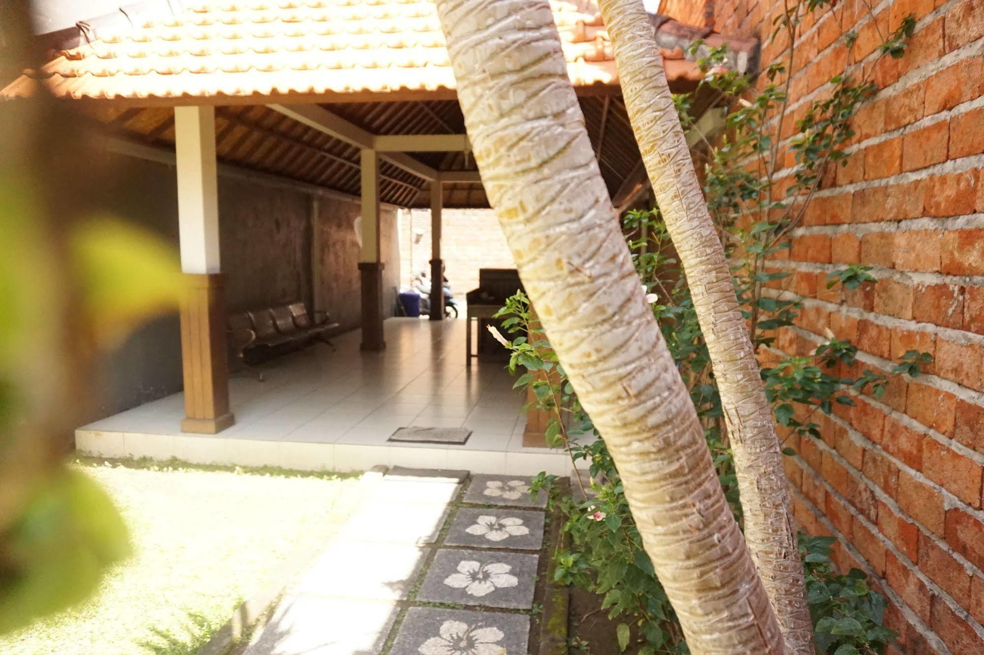Cameng Homestay Denpasar Eksteriør billede